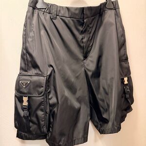 NWT Prada Men’s Black Re-nylon Shorts Triangle Enamel Logo And Buckles Size 52